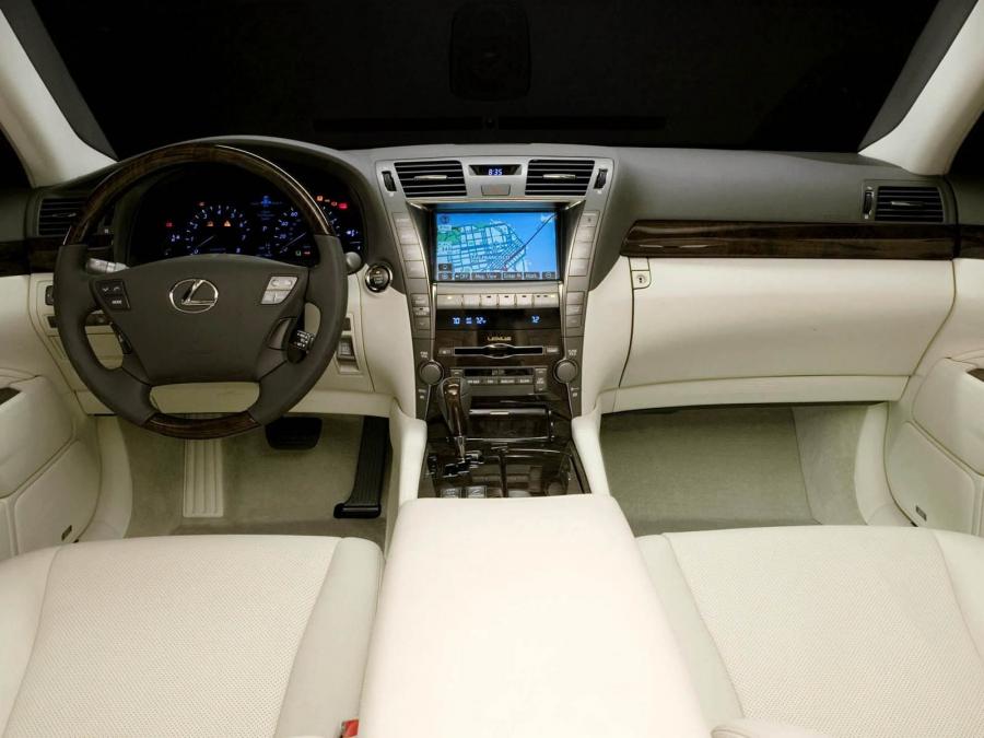  Lexus LS460 2006 года  (фото 159 из 200)